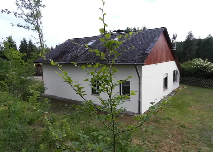 In Meiserich With Swimming Pool